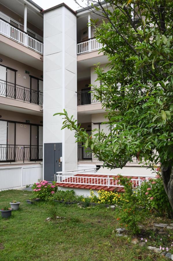 Paralía Skotínis Hotel Geromichalos מראה חיצוני תמונה