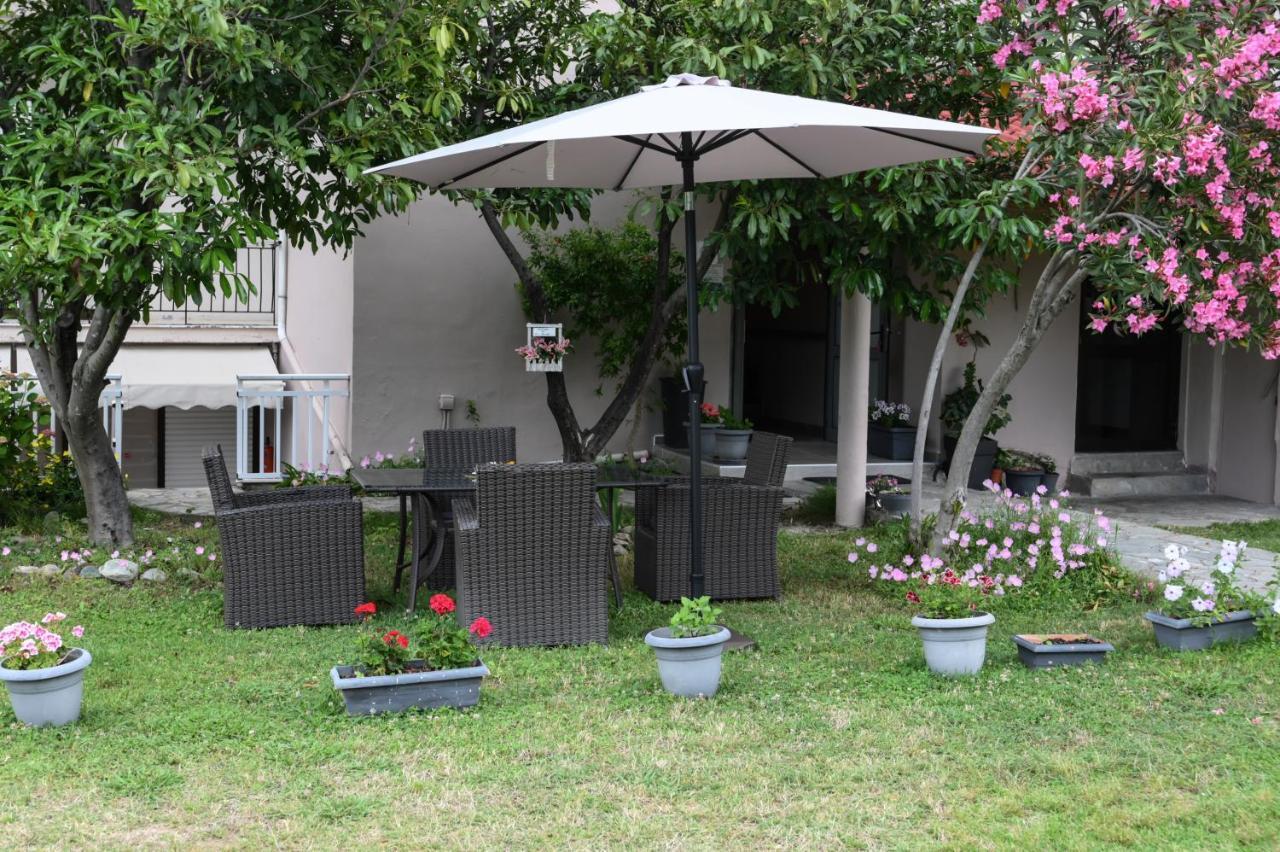 Paralía Skotínis Hotel Geromichalos מראה חיצוני תמונה