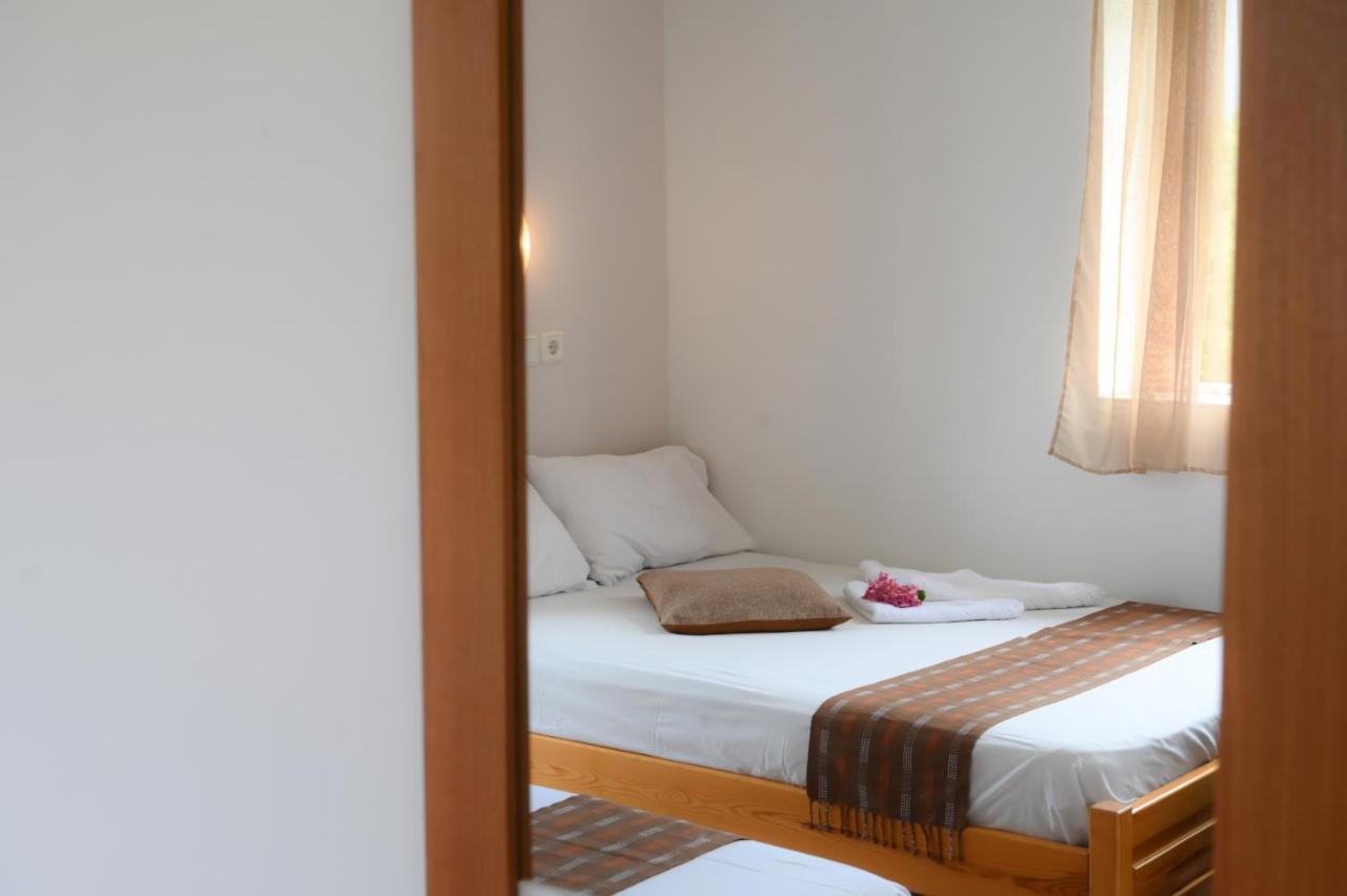 Paralía Skotínis Hotel Geromichalos מראה חיצוני תמונה