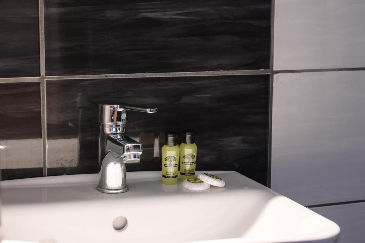 Paralía Skotínis Hotel Geromichalos מראה חיצוני תמונה