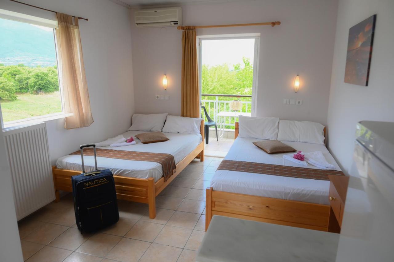 Paralía Skotínis Hotel Geromichalos מראה חיצוני תמונה