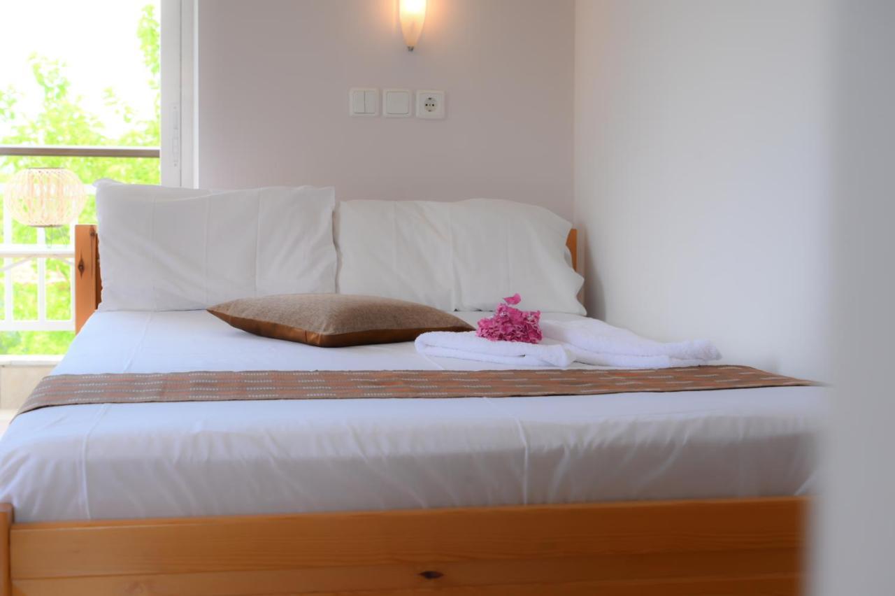 Paralía Skotínis Hotel Geromichalos מראה חיצוני תמונה