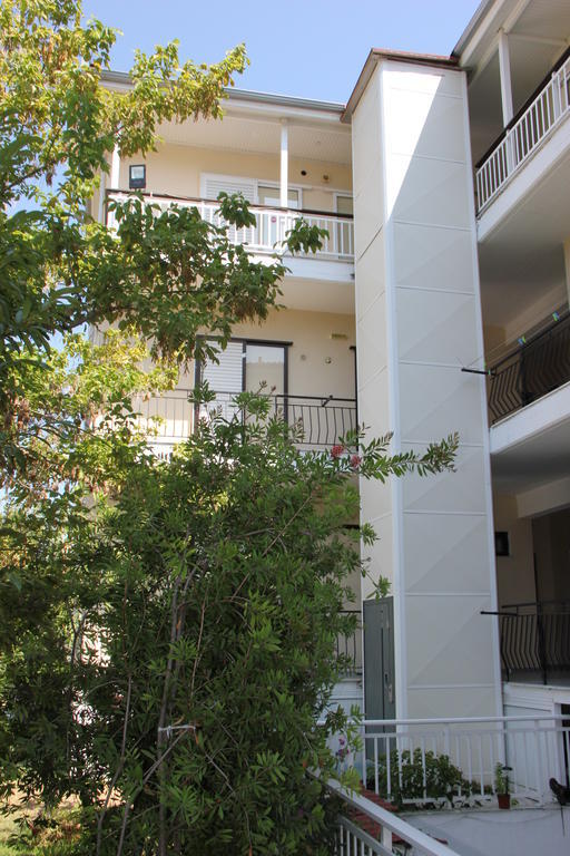 Paralía Skotínis Hotel Geromichalos מראה חיצוני תמונה